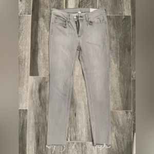 Rag & Bone Gray Skinny Ankle jeans with stretch, size 29